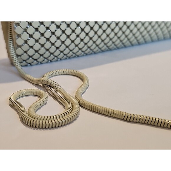 vintage ELKA Handbag Shoulder Purse Ivory Metal Mesh 60's W/ Hide Away Strap - Picture 10 of 10